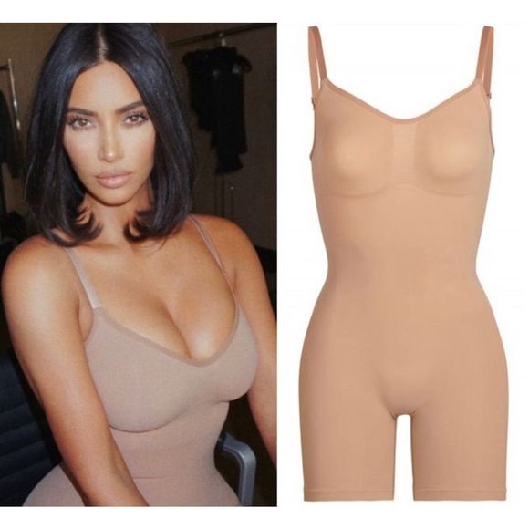 SKIMS Tops - Skims Sculpting Bodysuit Mid Thigh